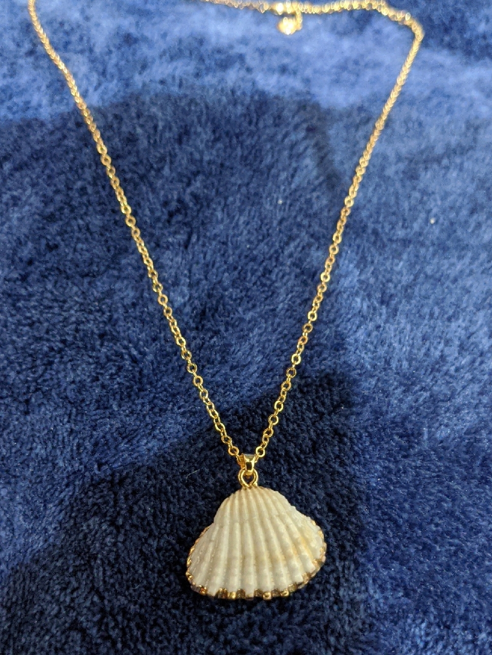18karat Gold Plated Seashell Pendant Necklace - White Shell Accent